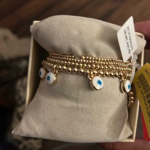 Gorgeous, House of Harlow 1960 gold tone stretch bracelets ❤️ - Picture 6 of 6